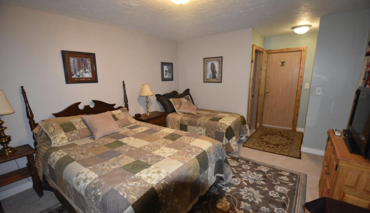 Alaska Grizzly Lodge Fairbanks Exterior photo